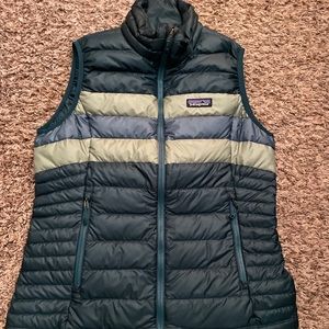 Patagonia Down Sweater Vest - Women's M BOREALIS Green